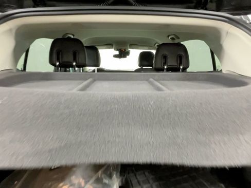 Used 2022 Buick Encore GX Select w/ Sport Touring Package FWD image 17