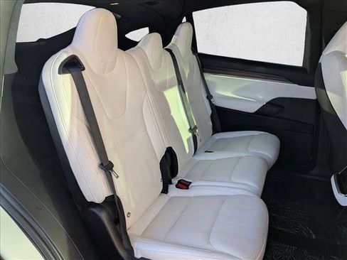 Used 2022 Tesla Model X image 20