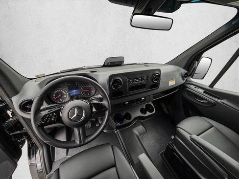 New 2026 Mercedes-Benz Sprinter 2500 image 18