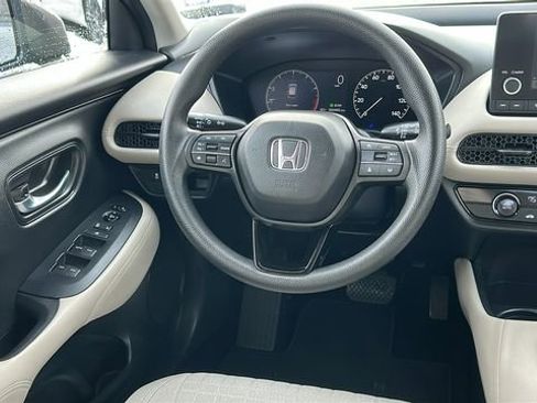 Used 2023 Honda HR-V LX image 23