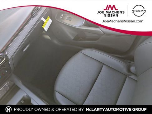 New 2026 Nissan Sentra SR w/ SR Premium Package FWD image 17