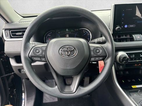 Certified 2025 Toyota RAV4 LE AWD/4WD image 14