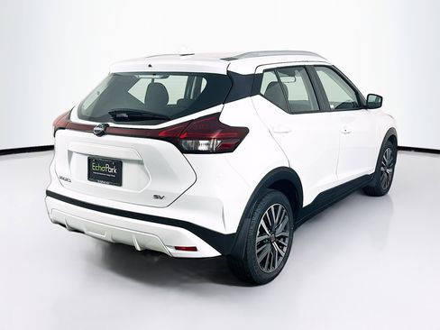 Used 2023 Nissan Kicks SV FWD image 9