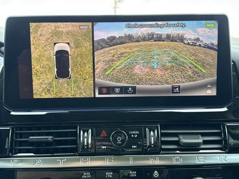 New 2026 Nissan Pathfinder SL w/ SL Premium Package AWD/4WD image 9