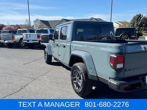 New 2026 Jeep Gladiator Sport AWD/4WD image 9