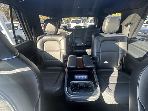 Used 2023 Lincoln Navigator Reserve w/ Monochromatic Package image 25