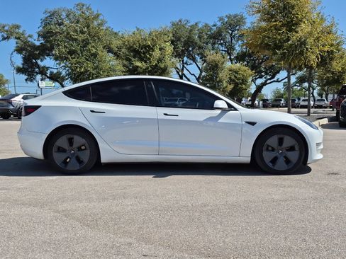 Used 2022 Tesla Model 3 Long Range AWD/4WD image 6