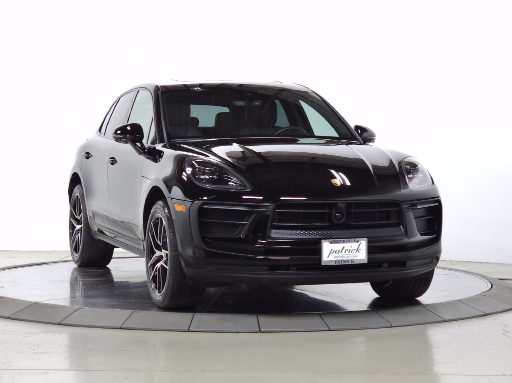 Used 2024 Porsche Macan AWD/4WD image 11