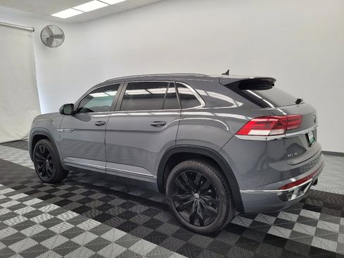 Used 2020 Volkswagen Atlas Cross Sport SEL R-Line image 3