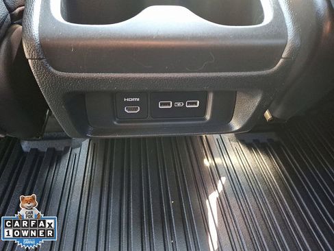 Used 2023 Honda Odyssey Touring image 16
