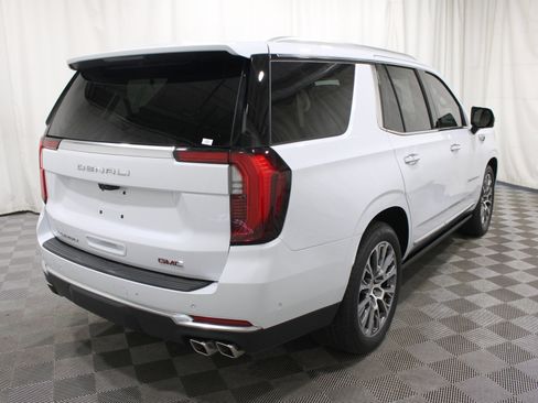 Used 2026 GMC Yukon Denali w/ Denali Reserve Package AWD/4WD image 32