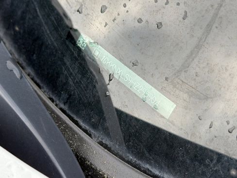 Used 2017 GMC Acadia Denali w/ Technology Package AWD/4WD image 3