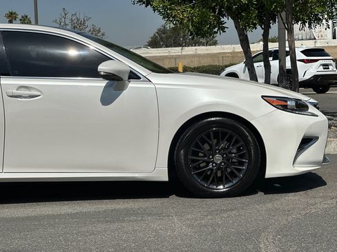 Used 2018 Lexus ES 350 w/ Navigation System Package FWD image 32