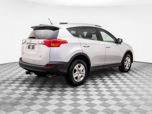 Used 2014 Toyota RAV4 LE image 7