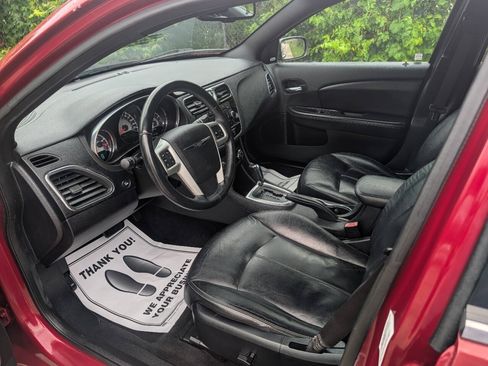 Used 2014 Chrysler 200 Limited FWD image 3