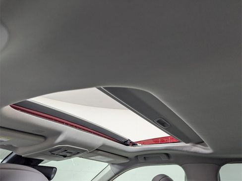 Used 2022 Toyota Highlander XLE image 26