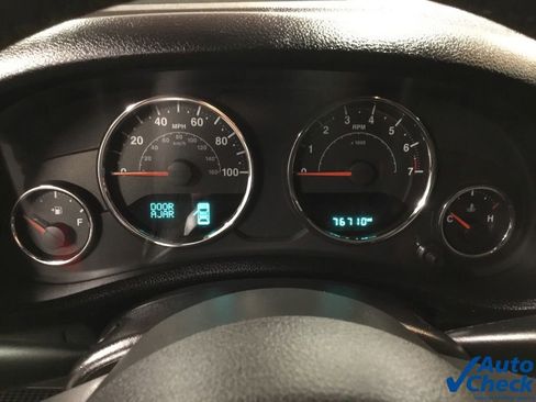 Used 2015 Jeep Wrangler Sport w/ Quick Order Package 23S AWD/4WD image 36