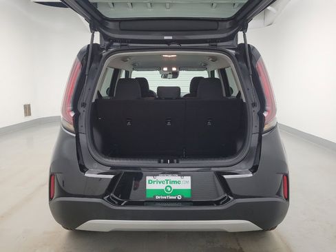 Used 2025 Kia Soul LX image 29