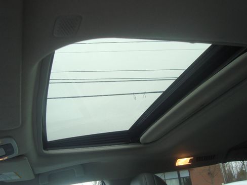 Used 2024 Toyota Sienna XLE image 12