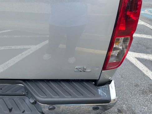 Used 2019 Nissan Frontier SL image 8