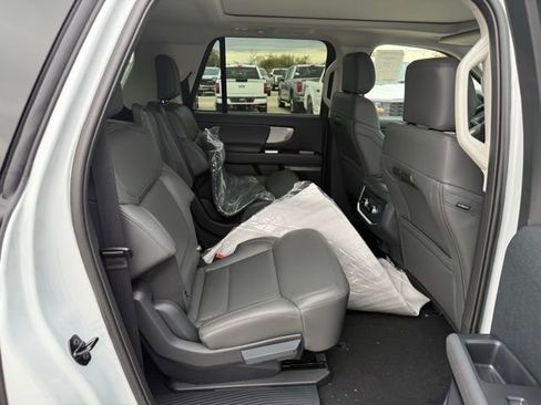 New 2025 Ford Expedition Max Active image 10