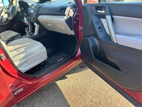 Used 2015 Subaru Forester 2.5i Limited image 18