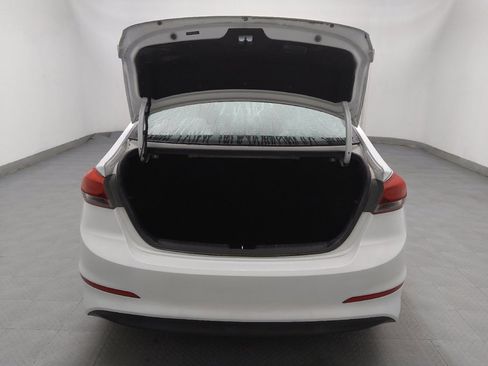 Used 2017 Hyundai Elantra SE image 29