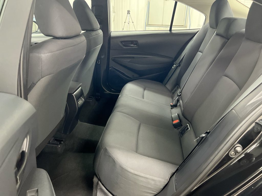 Used 2025 Toyota Corolla LE FWD image 23
