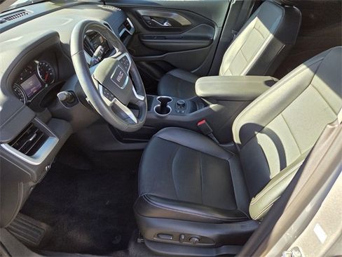 Used 2022 GMC Terrain SLT image 10