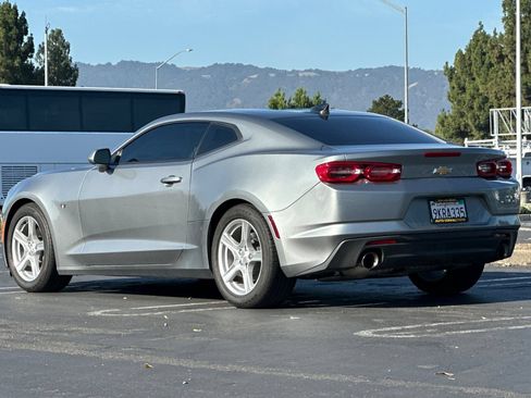 Used 2024 Chevrolet Camaro LT w/ Technology Package RWD image 6