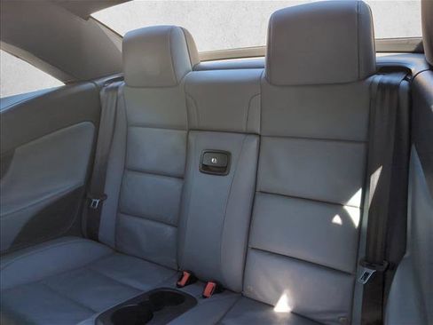 Used 2013 Volkswagen Eos Executive FWD image 18