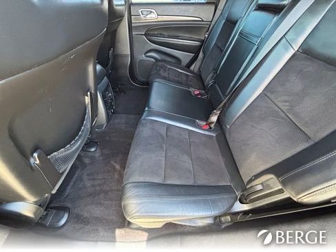 Used 2015 Jeep Grand Cherokee Altitude image 16