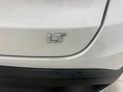 Used 2025 Chevrolet Trax LT w/ LT Convenience Package FWD image 21
