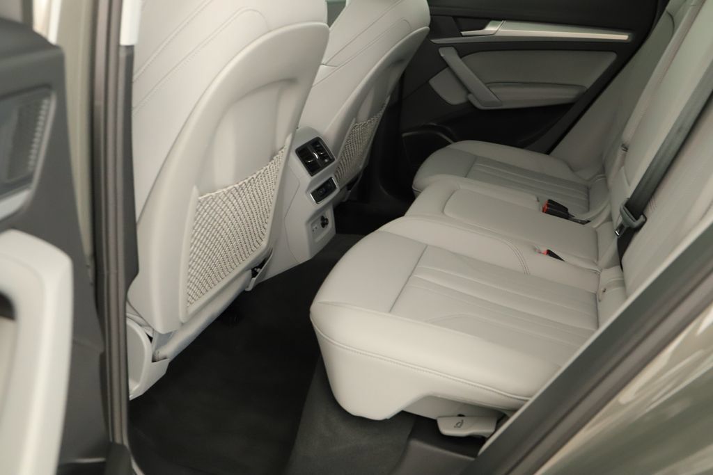 Certified 2024 Audi Q5 2.0T Premium Plus AWD/4WD image 28