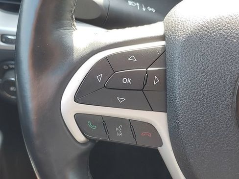 Used 2016 Jeep Cherokee Overland FWD image 22
