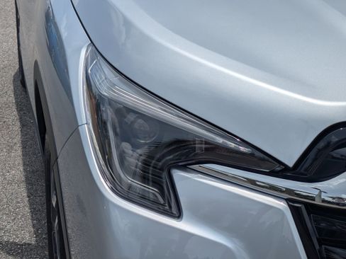 Certified 2025 Subaru Ascent Limited w/ Popular Package #1 image 10