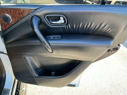 Used 2020 Nissan Armada SL w/ Premium Package image 18