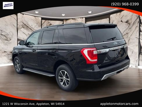 Used 2019 Ford Expedition XLT w/ Equipment Group 202A AWD/4WD image 3