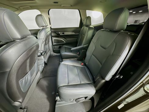 Used 2022 Kia Telluride S FWD image 29