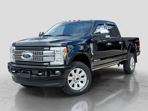 Used 2017 Ford F250 Platinum w/ Platinum Ultimate Package AWD/4WD image 1