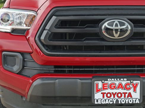 Used 2022 Toyota Tacoma SR AWD/4WD image 9