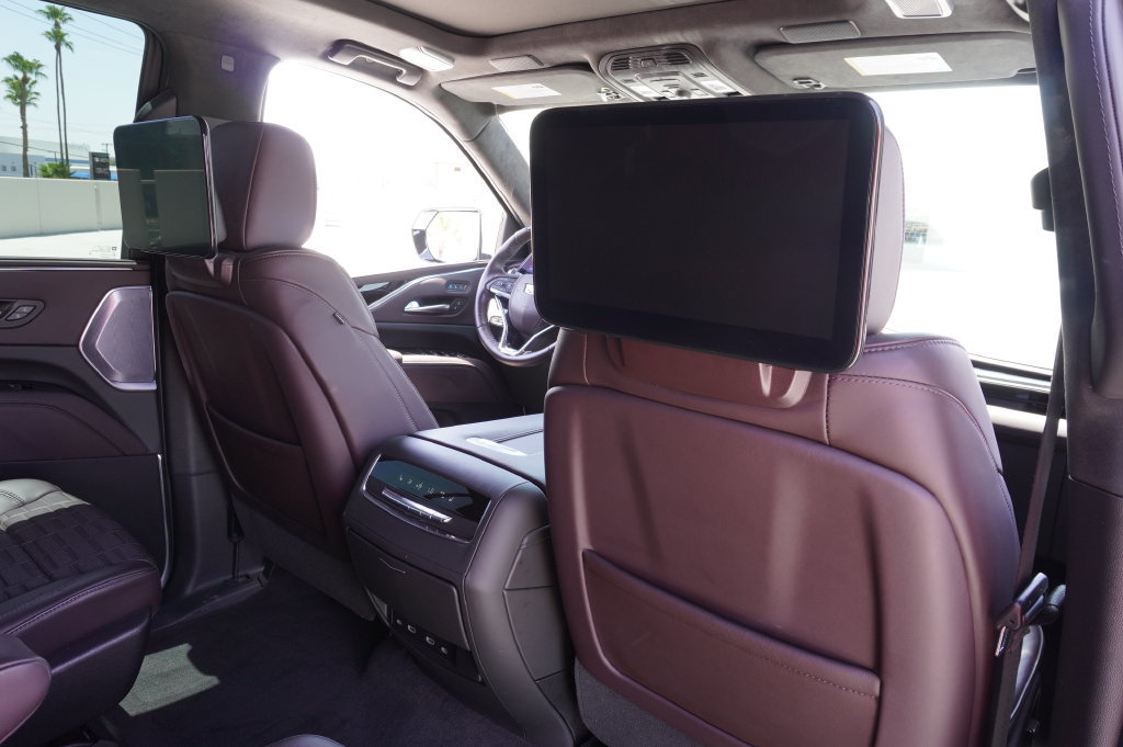 Certified 2023 Cadillac Escalade V w/ Heavy-Duty Trailer Package AWD/4WD image 16