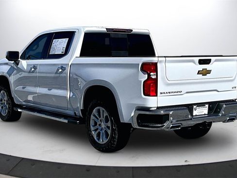 Used 2025 Chevrolet Silverado 1500 LTZ w/ Z71 Off-Road Package image 7