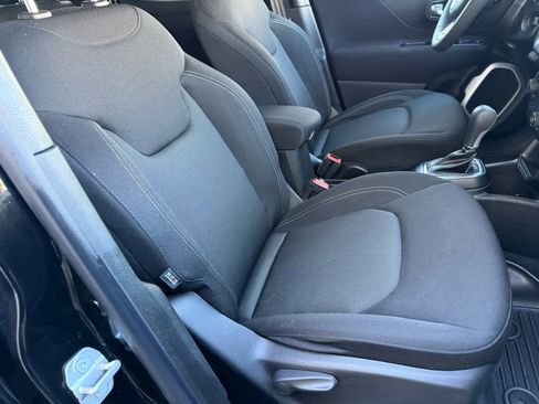 Used 2021 Jeep Renegade Sport image 8