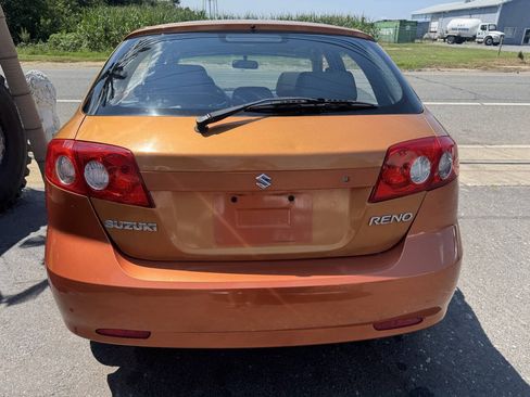 Used 2006 Suzuki Reno FWD image 7