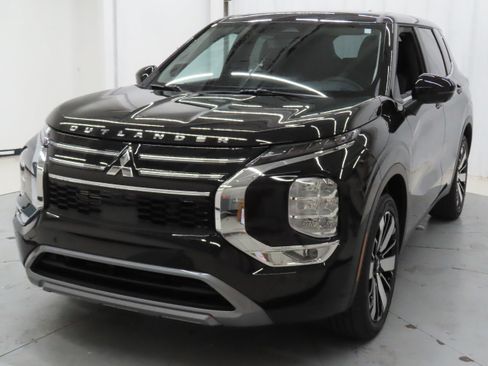 New 2026 Mitsubishi Outlander SE FWD image 8