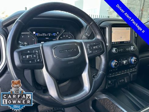 Used 2021 GMC Sierra 2500 Denali w/ Denali Black Diamond Edition image 11