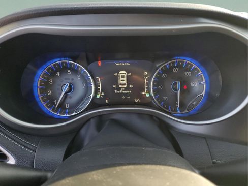 New 2026 Chrysler Pacifica Select AWD/4WD image 31