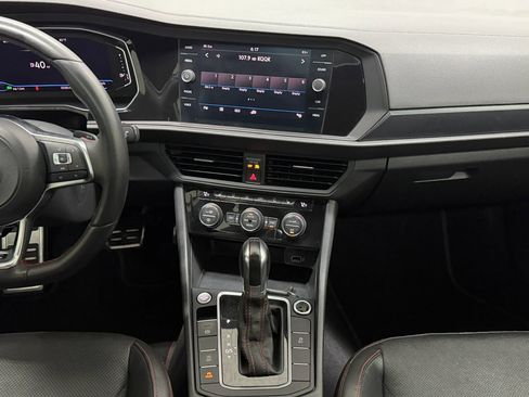 Used 2019 Volkswagen Jetta GLI FWD image 32