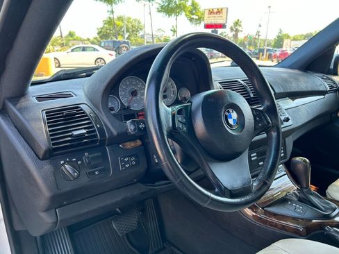 Used 2006 BMW X5 4.8is image 12